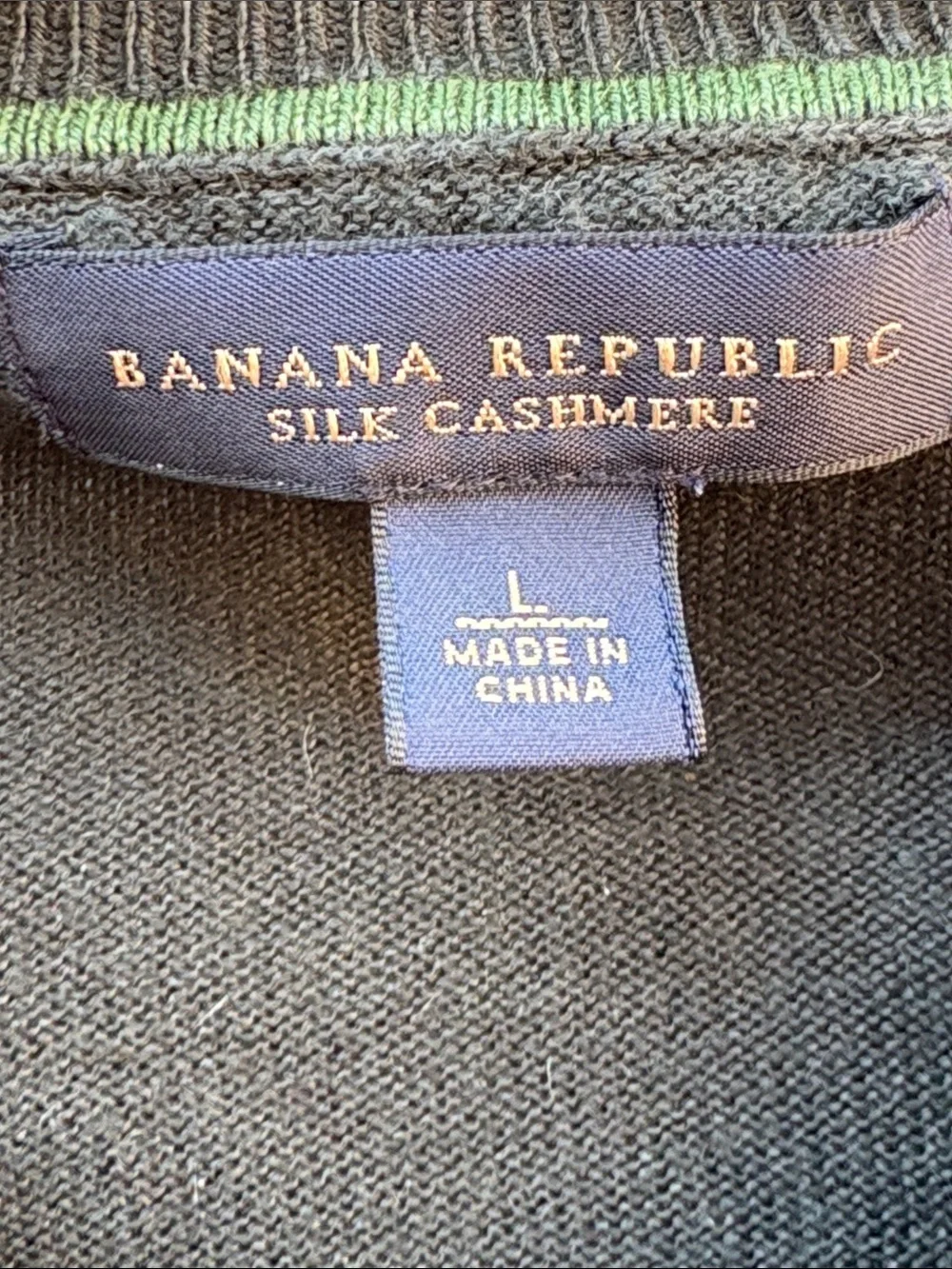 Banana Republic large forest green silk & cashmere v-neck.